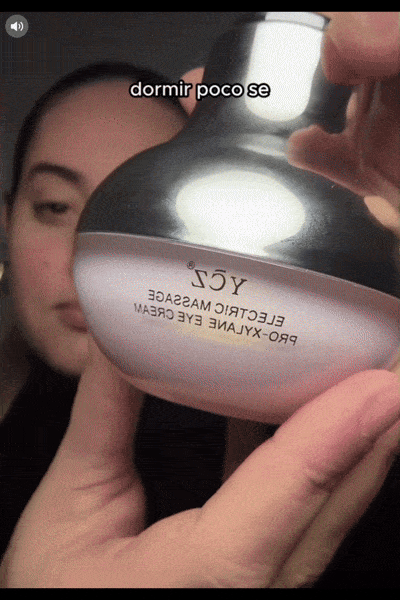 Démonstration de la crème contour des yeux Revivance 1